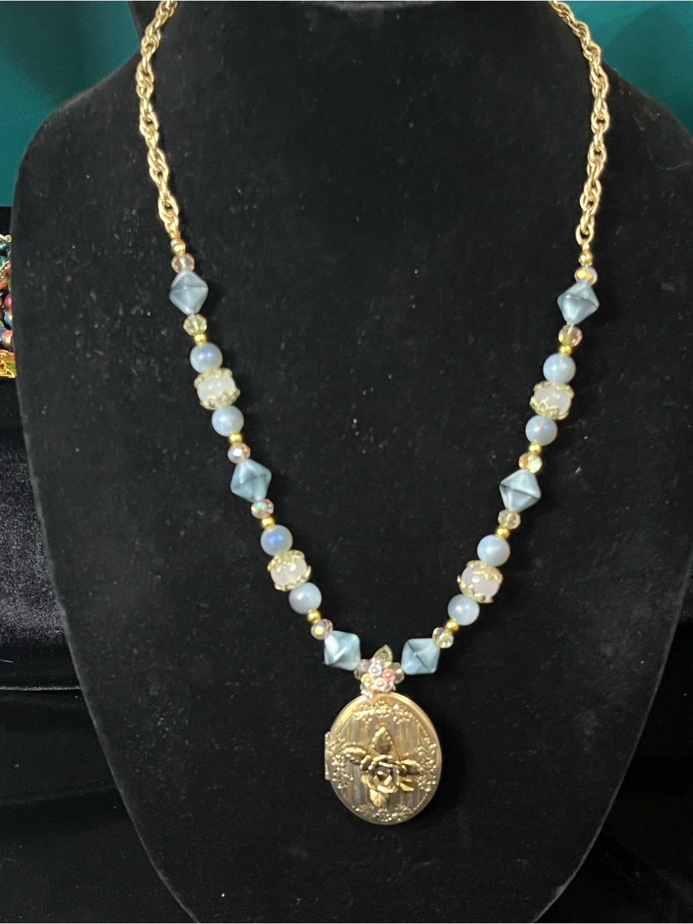 Drops 10/03✨ “The Enchanted Heirloom” Artisan Locket Glass Bead Necklace - Picture 3 of 10